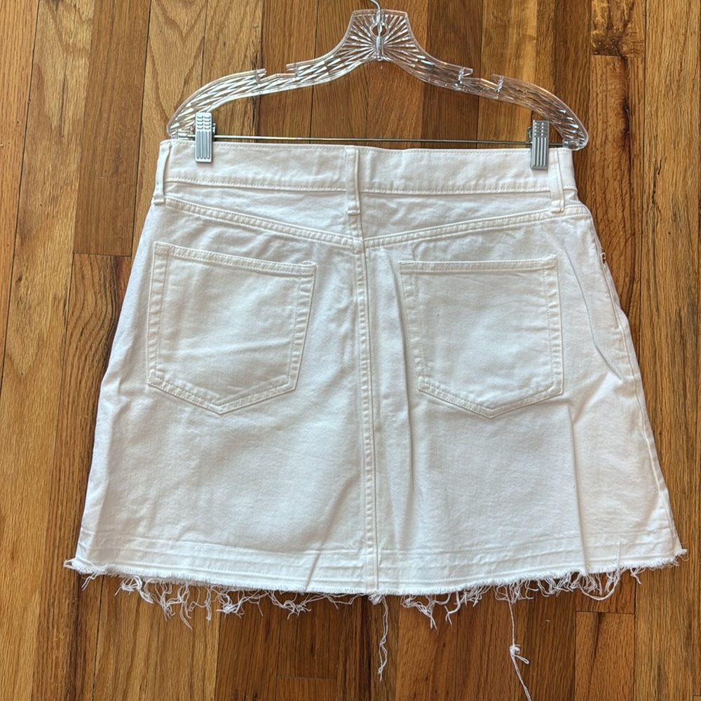 GAP White Denim Skirt, Raw Edge, Size 12/31 - Picture 6 of 7